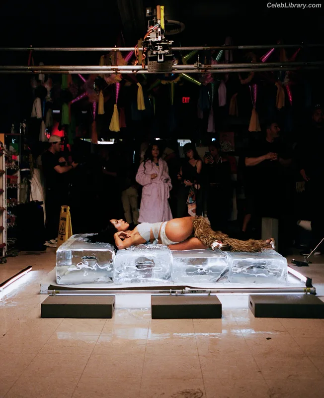 Becky G photo 2 of 806
