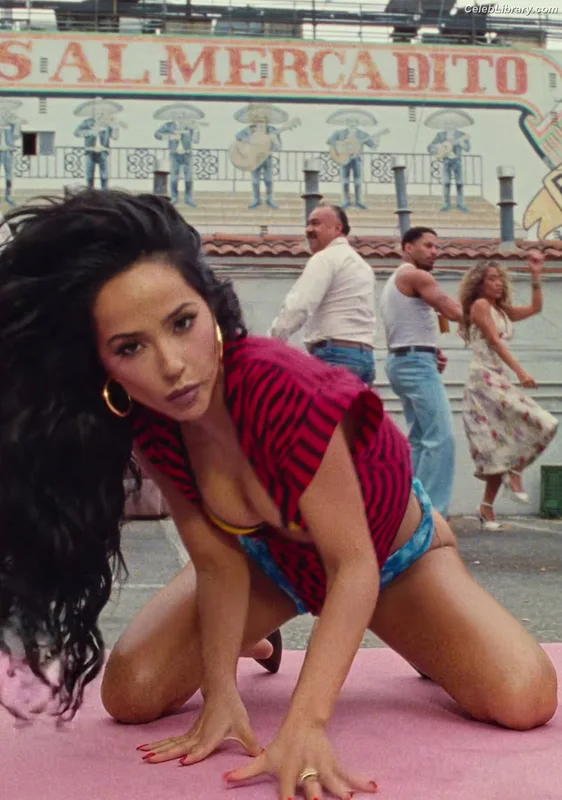 Becky G photo 14 of 806