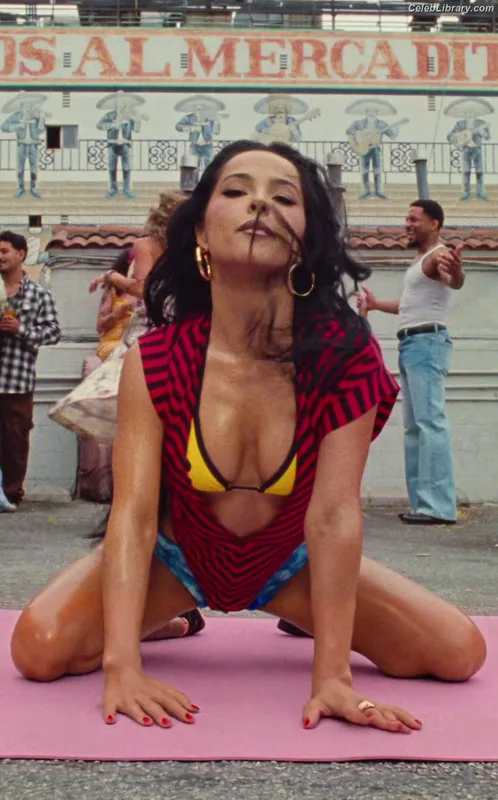 Becky G photo 22 of 806
