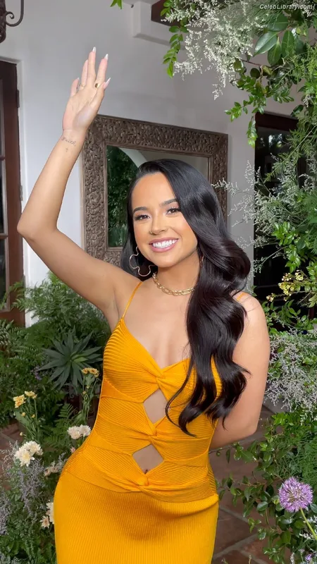Becky G photo 10 of 806