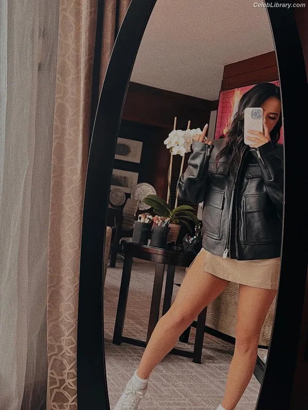 Becky G photo 5 of 806
