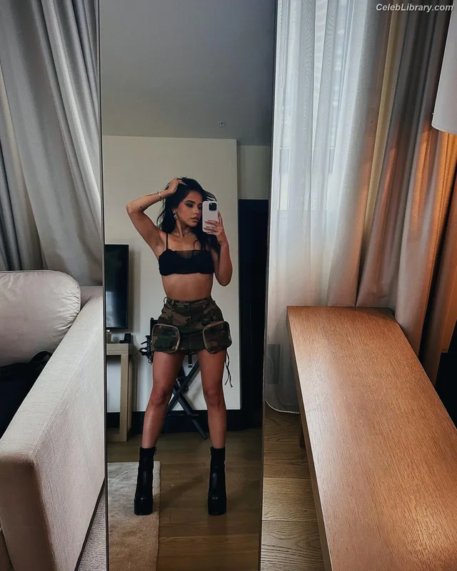 Becky G photo 8 of 806
