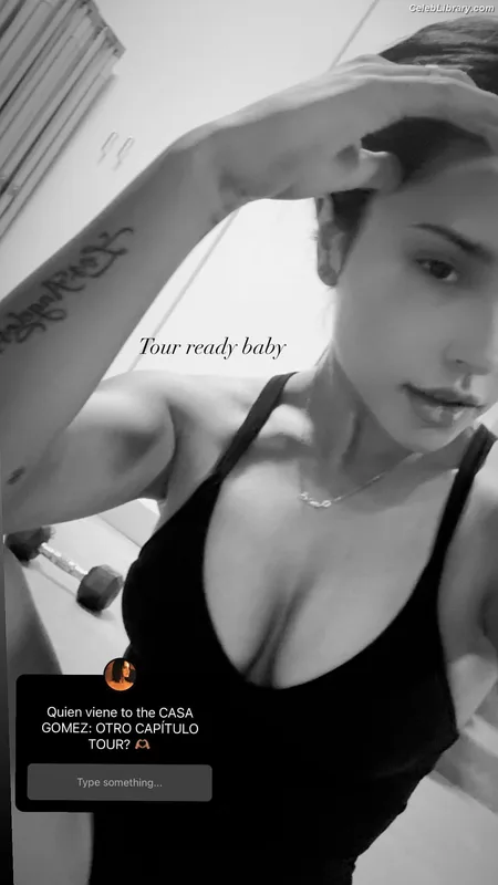 Becky G photo 1 of 806