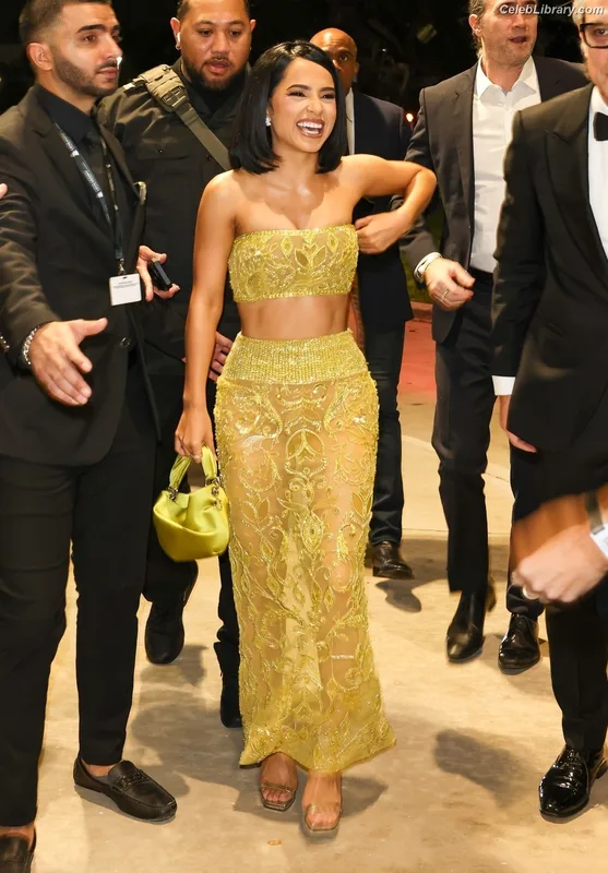 Becky G photo 17 of 806