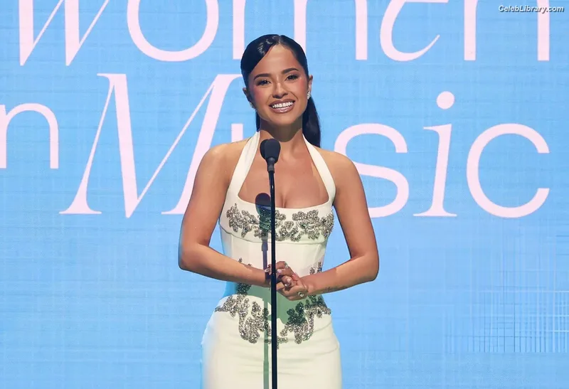 Becky G photo 10 of 806