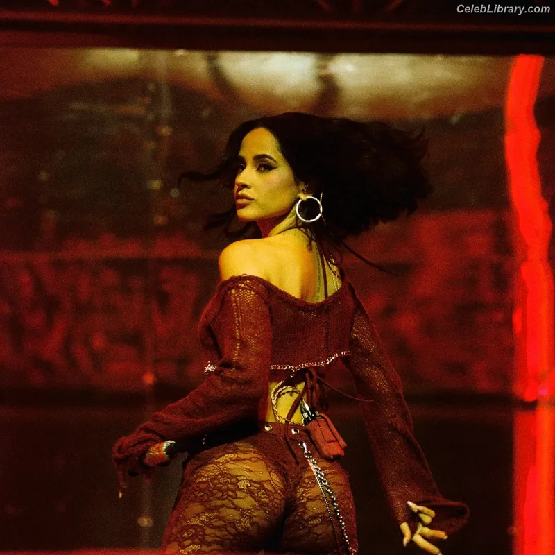 Becky G photo 18 of 806