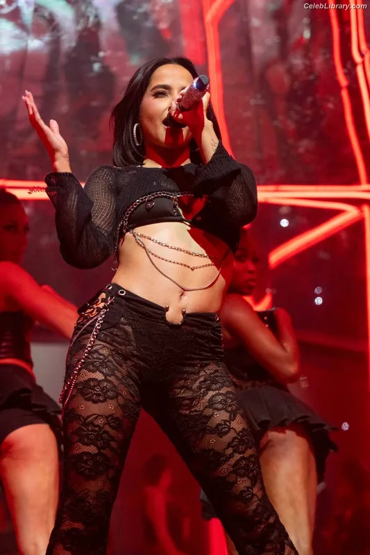 Becky G photo 2 of 806