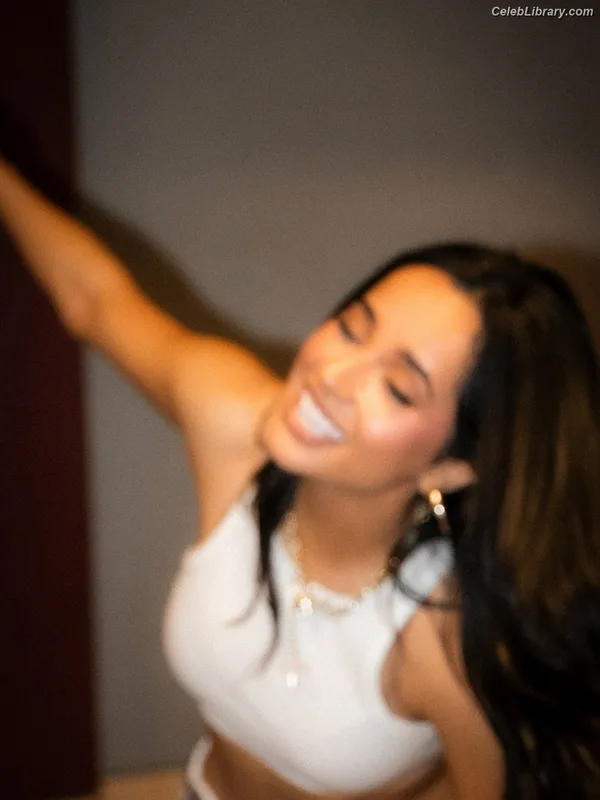 Becky G photo 12 of 806