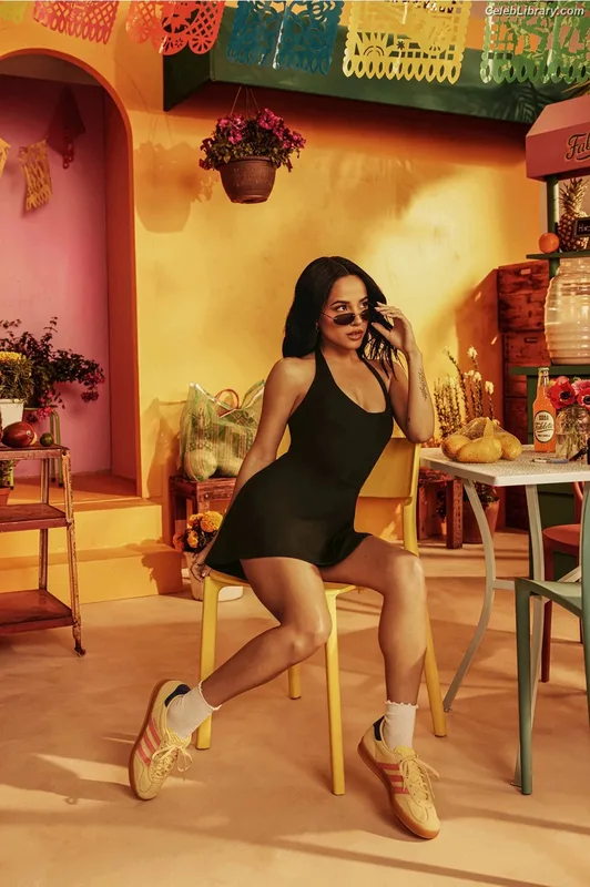 Becky G photo 23 of 806