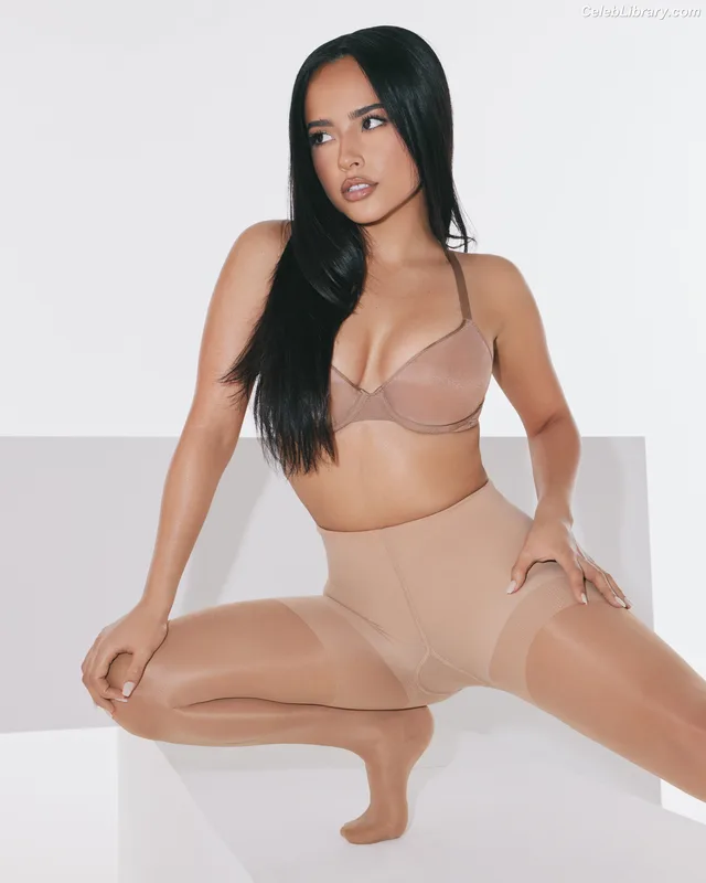 Becky G photo 13 of 806