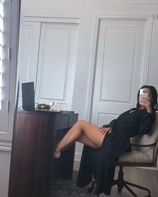 Becky G photo 1 of 806