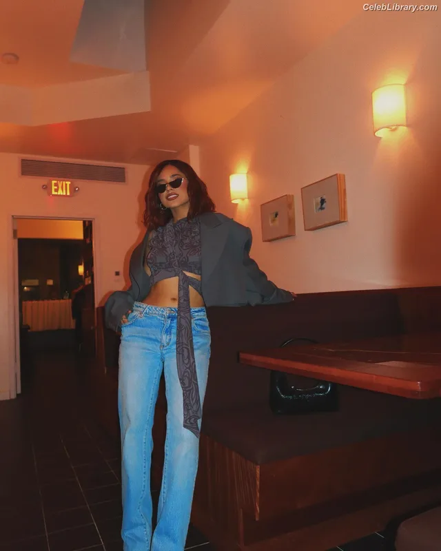 Becky G photo 7 of 806