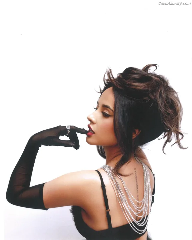 Becky G photo 9 of 806