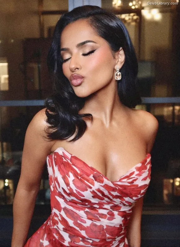 Becky G photo 23 of 806
