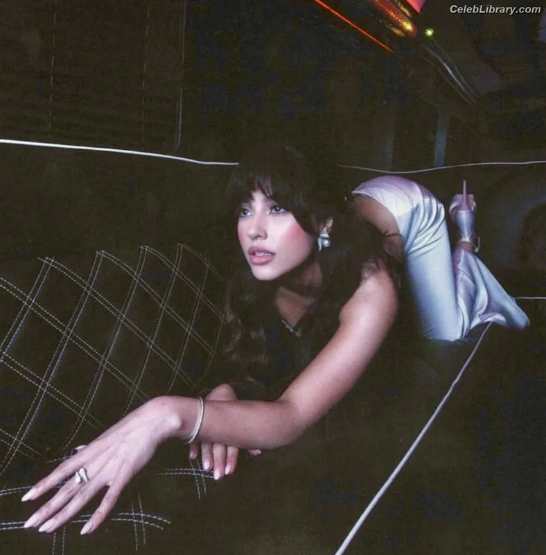 Becky G photo 21 of 806