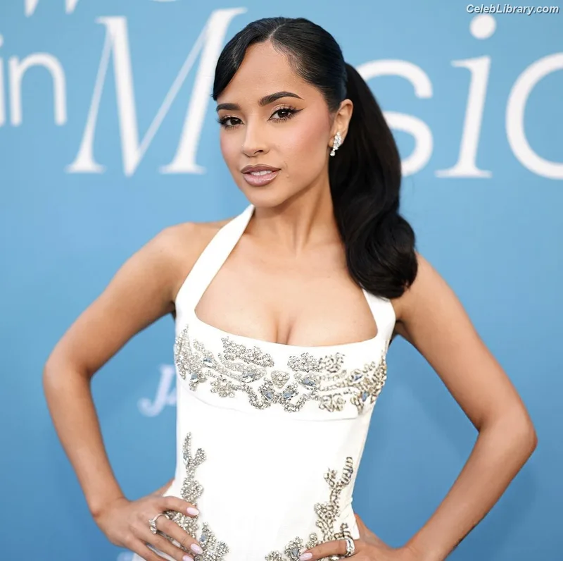 Becky G photo 10 of 806