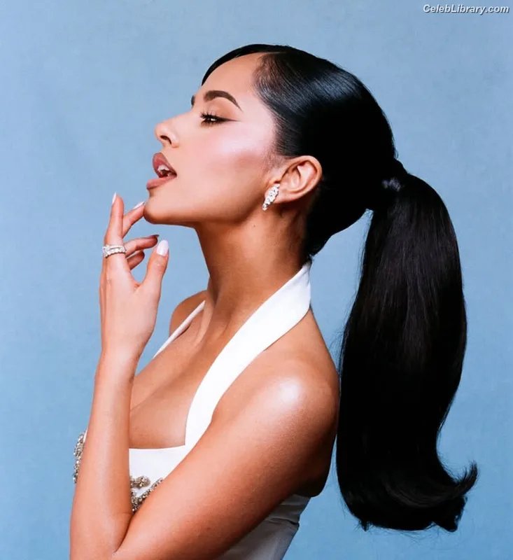 Becky G photo 13 of 806