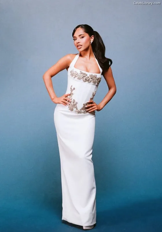 Becky G photo 14 of 806