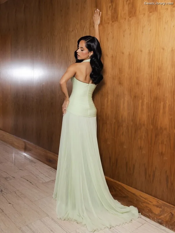 Becky G photo 9 of 806