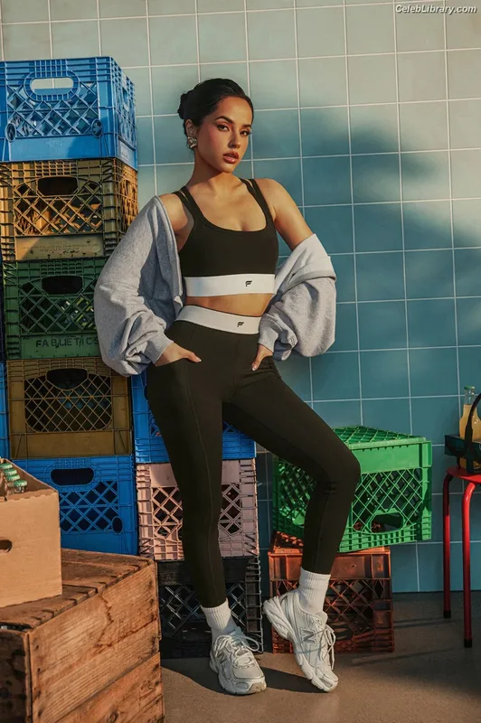 Becky G photo 2 of 806