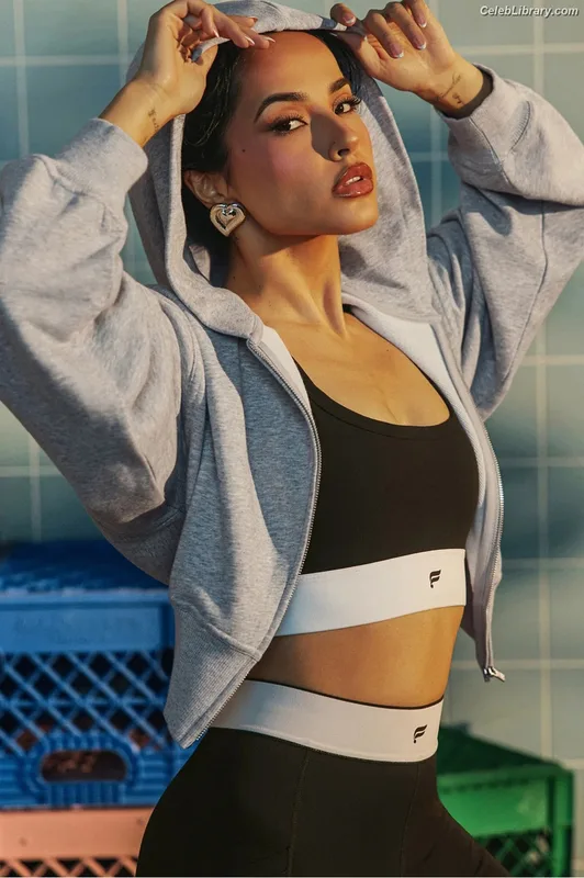 Becky G photo 3 of 806