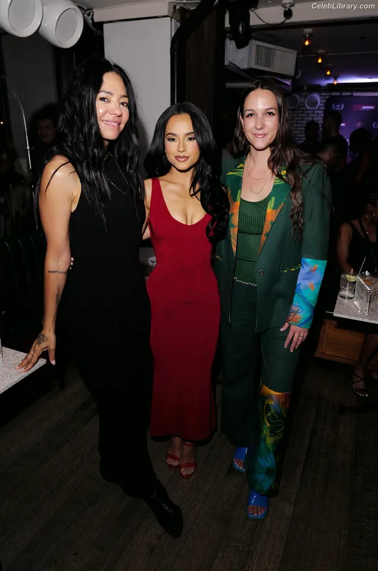Becky G photo 5 of 806