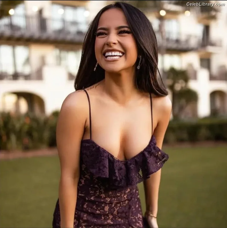 Becky G photo 8 of 806