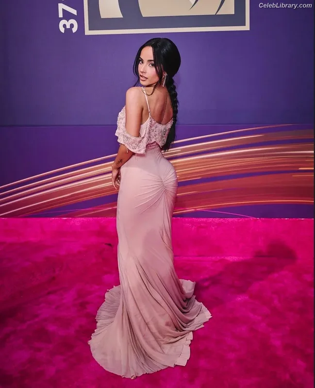 Becky G photo 9 of 806
