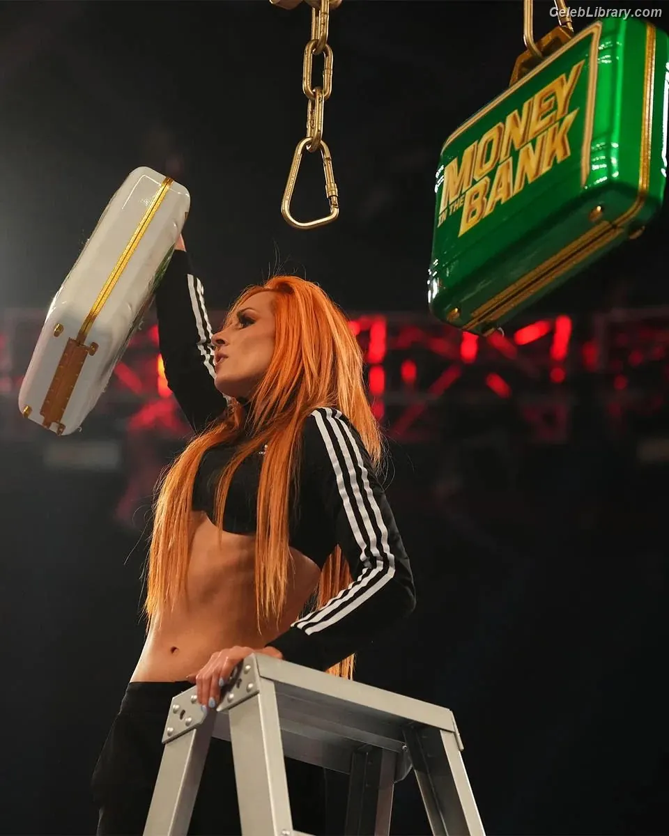 Becky Lynch photo 8 of 389