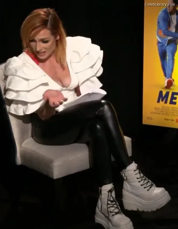 Becky Lynch photo 5 of 390