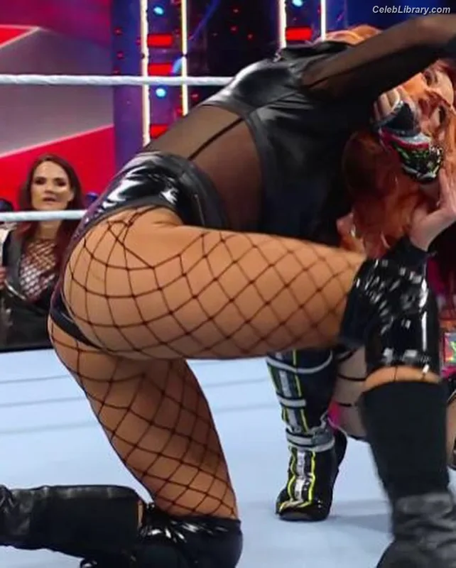 Becky Lynch photo 5 of 390