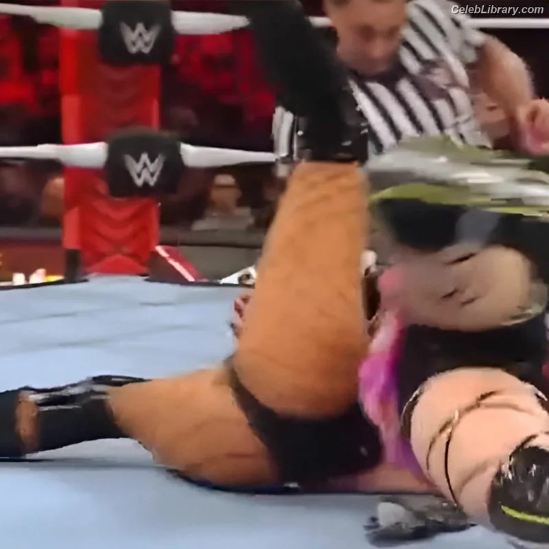 Becky Lynch photo 6 of 390