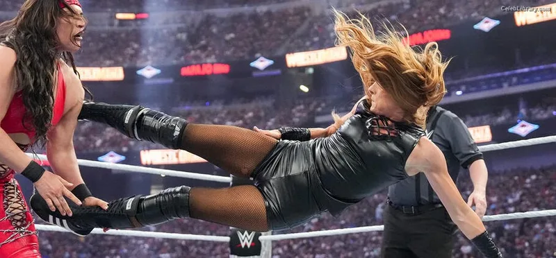 Becky Lynch photo 21 of 390