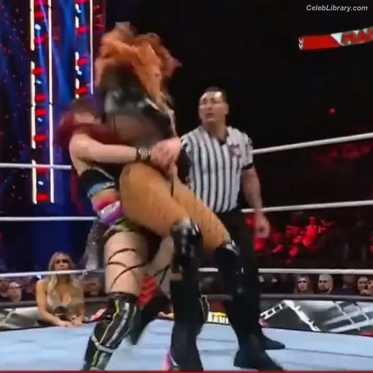 Becky Lynch photo 2 of 390