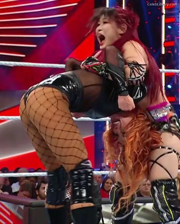 Becky Lynch photo 14 of 390