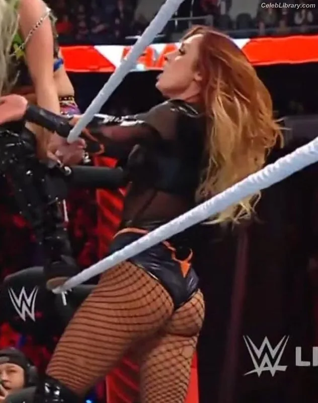 Becky Lynch photo 1 of 390