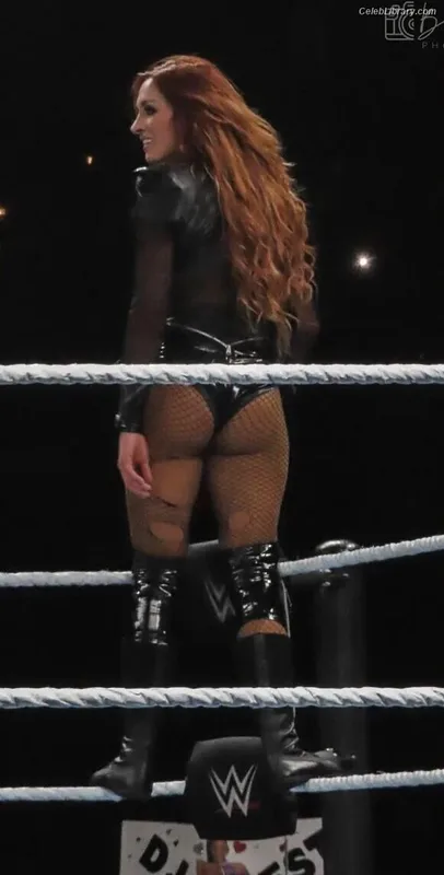 Becky Lynch photo 4 of 390