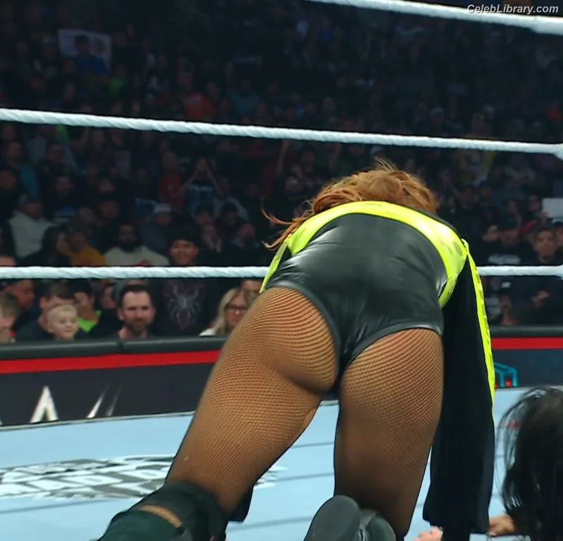 Becky Lynch photo 23 of 390