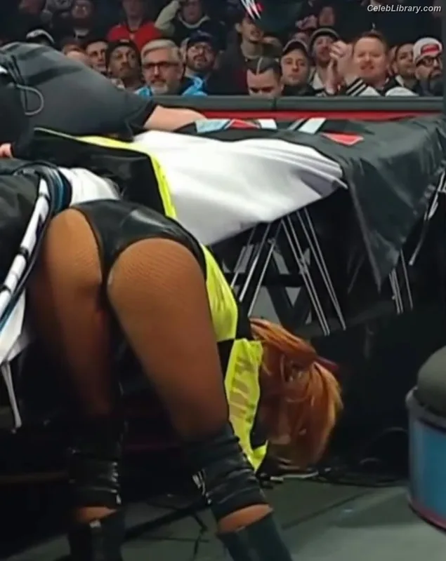 Becky Lynch photo 1 of 390