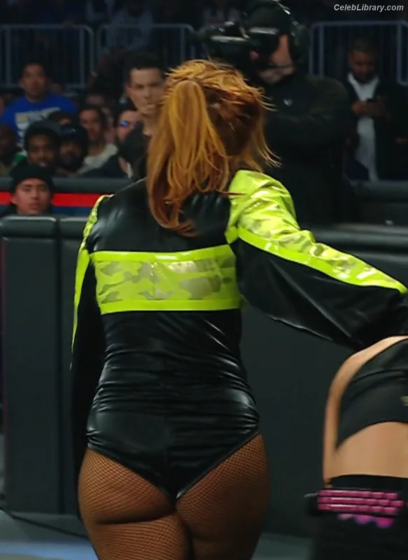 Becky Lynch photo 4 of 390