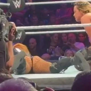 Becky Lynch photo 14 of 390