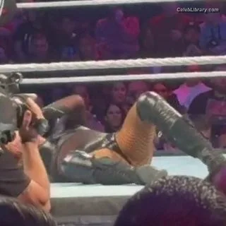 Becky Lynch photo 17 of 390