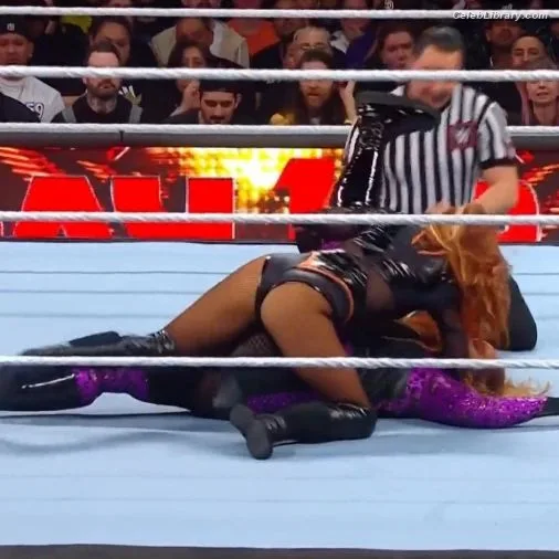 Becky Lynch photo 15 of 390