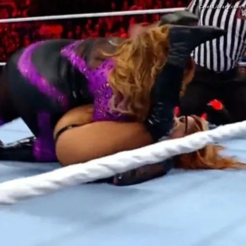 Becky Lynch photo 18 of 390