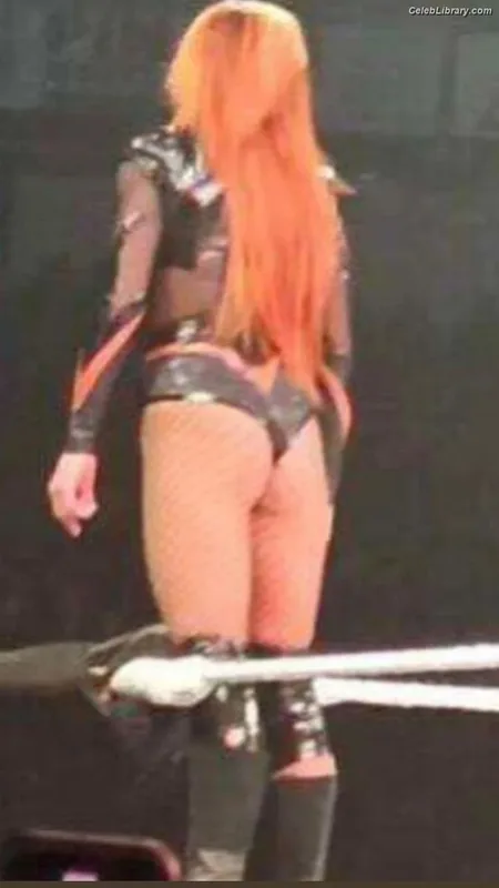 Becky Lynch photo 2 of 390