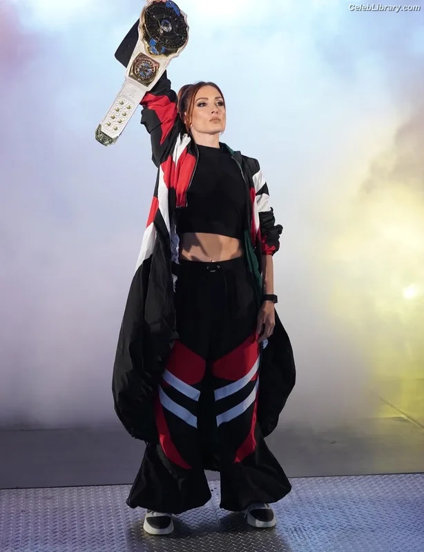 Becky Lynch photo 18 of 390