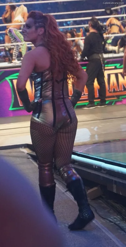 Becky Lynch photo 16 of 390