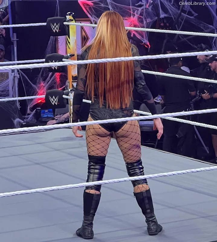 Becky Lynch photo 1 of 390