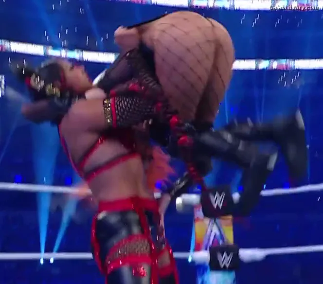 Becky Lynch photo 20 of 390