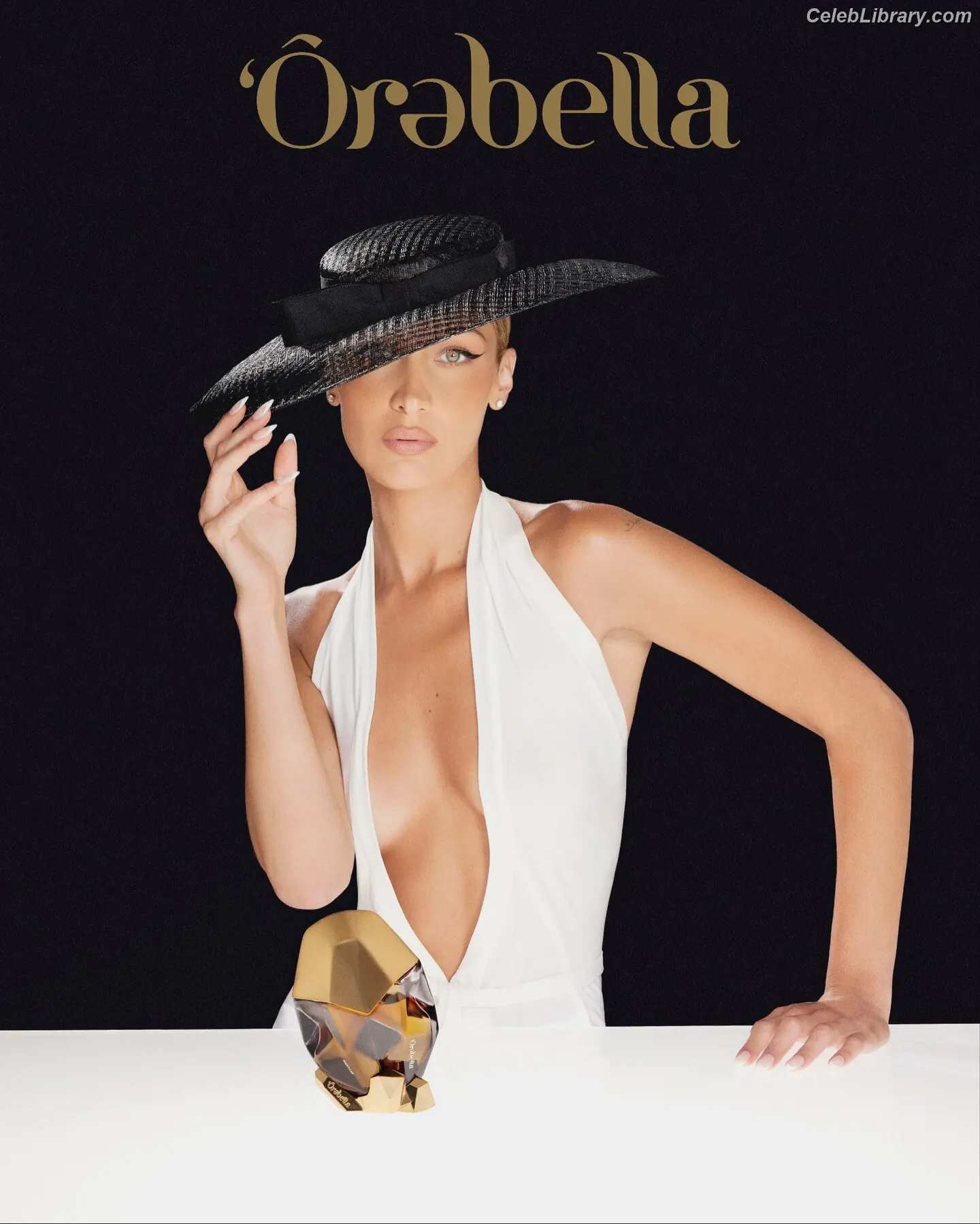 Bella Hadid photo 23 of 1888